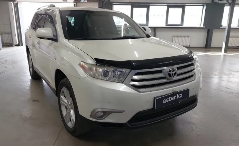 Toyota Highlander 2011 года за 11 800 000 тг. в Астана фото 2