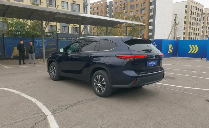 Toyota Highlander 2022 года за 22 000 000 тг. в Алматы фото 4