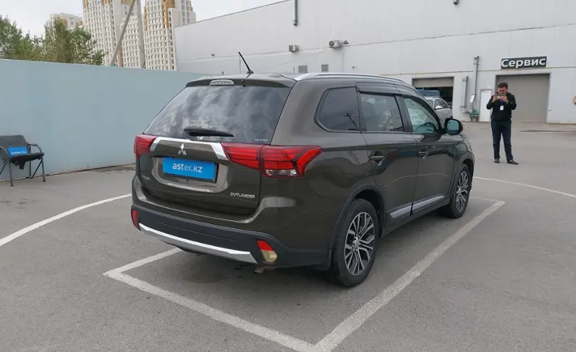 Mitsubishi Outlander 2015 года за 10 500 000 тг. в Шымкент фото 3