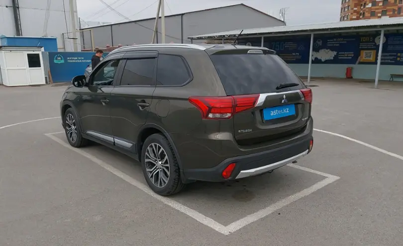 Mitsubishi Outlander 2015 года за 10 500 000 тг. в Шымкент фото 4
