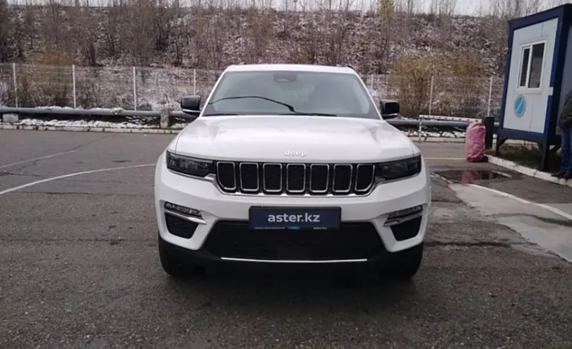 Jeep Grand Cherokee 2022 года за 30 500 000 тг. в Усть-Каменогорск фото 2