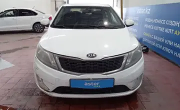 Kia Rio 2015 года за 4 000 000 тг. в Астана фото 2