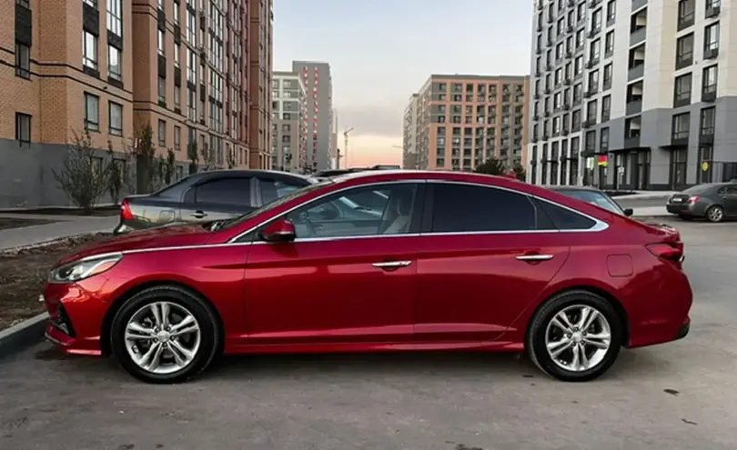 Hyundai Sonata 2017 года за 10 000 000 тг. в Астана