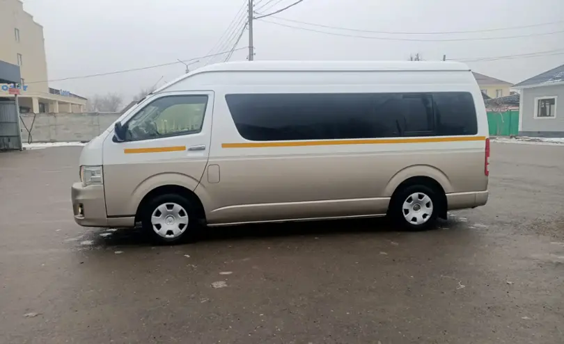 Toyota HiAce 2011 года за 11 800 000 тг. в Алматы