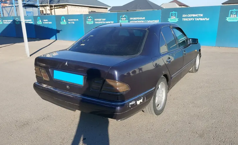 Mercedes-Benz E-Класс 1997 года за 2 500 000 тг. в Шымкент фото 3