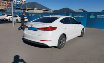 Hyundai Elantra 2017 года за 8 500 000 тг. в Шымкент фото 3