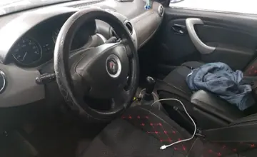 Renault Sandero 2010 года за 2 300 000 тг. в Астана фото 5