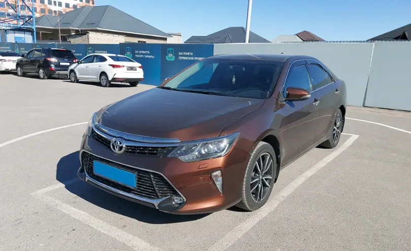 Toyota Camry 2017 года за 14 000 000 тг. в Шымкент