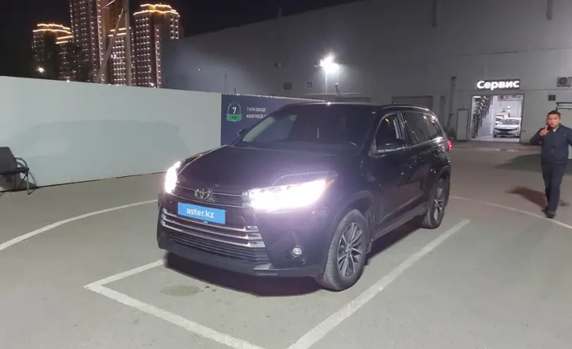 Toyota Highlander 2017 года за 17 000 000 тг. в Шымкент