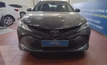 Toyota Camry 2019 года за 15 500 000 тг. в Астана фото 2