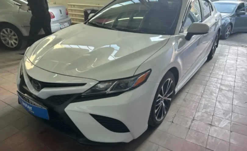 Toyota Camry 2019 года за 10 500 000 тг. в Астана