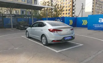 Hyundai Elantra 2019 года за 9 000 000 тг. в Алматы фото 4