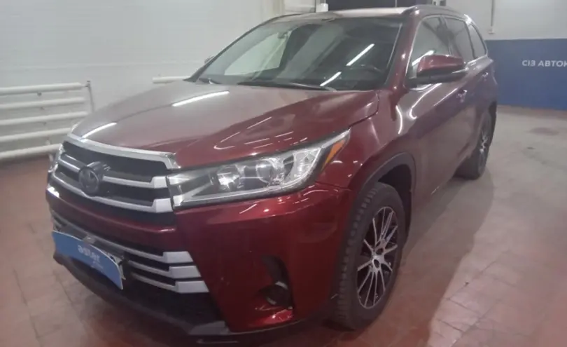 Toyota Highlander 2016 года за 15 500 000 тг. в Астана