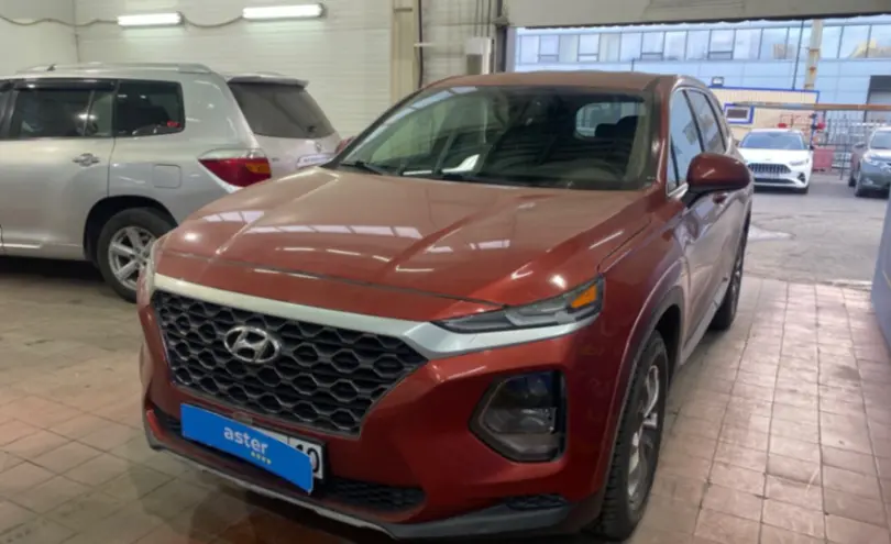 Hyundai Santa Fe 2019 года за 14 000 000 тг. в Астана