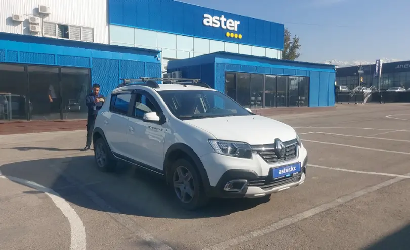 Renault Sandero 2022 года за 6 500 000 тг. в Алматы фото 2