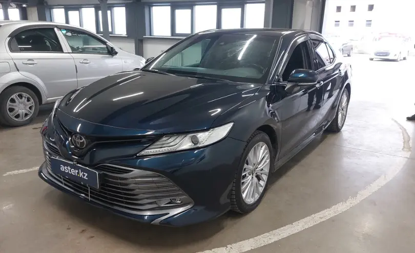 Toyota Camry 2019 года за 13 500 000 тг. в Астана