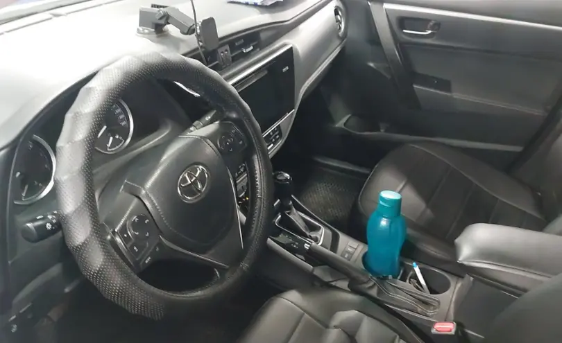 Toyota Corolla 2018 года за 8 800 000 тг. в Астана фото 5