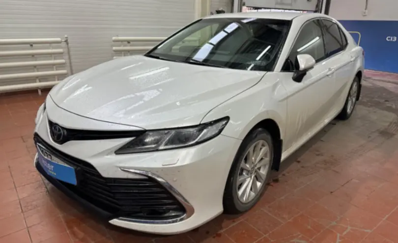 Toyota Camry 2023 года за 17 000 000 тг. в Астана