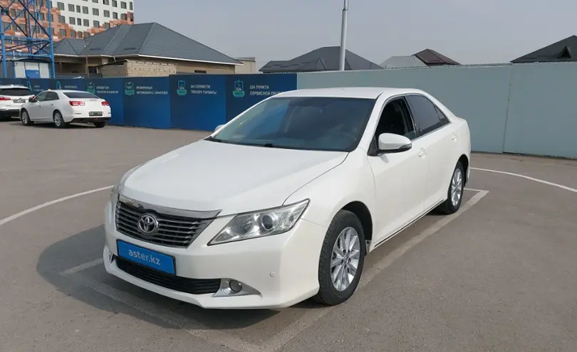 Toyota Camry 2014 года за 9 200 000 тг. в Шымкент