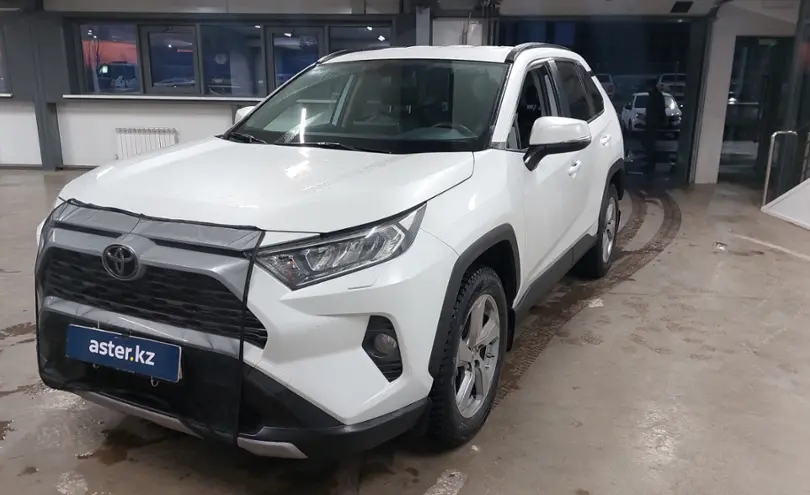 Toyota RAV4 2022 года за 18 000 000 тг. в Астана