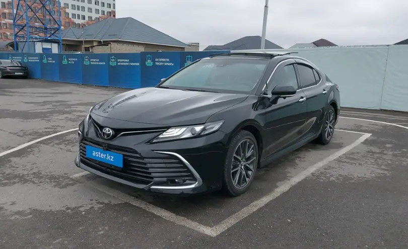 Toyota Camry 2023 года за 16 500 000 тг. в Шымкент