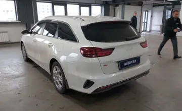 Kia Ceed SW 2022 года за 12 000 000 тг. в Астана фото 4