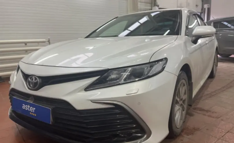 Toyota Camry 2021 года за 15 000 000 тг. в Астана