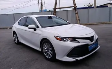 Toyota Camry 2018 года за 11 000 000 тг. в Атырау фото 3