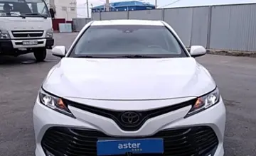 Toyota Camry 2018 года за 11 000 000 тг. в Атырау фото 2