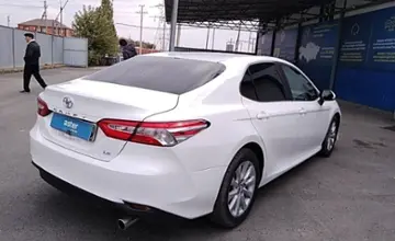 Toyota Camry 2018 года за 11 000 000 тг. в Атырау