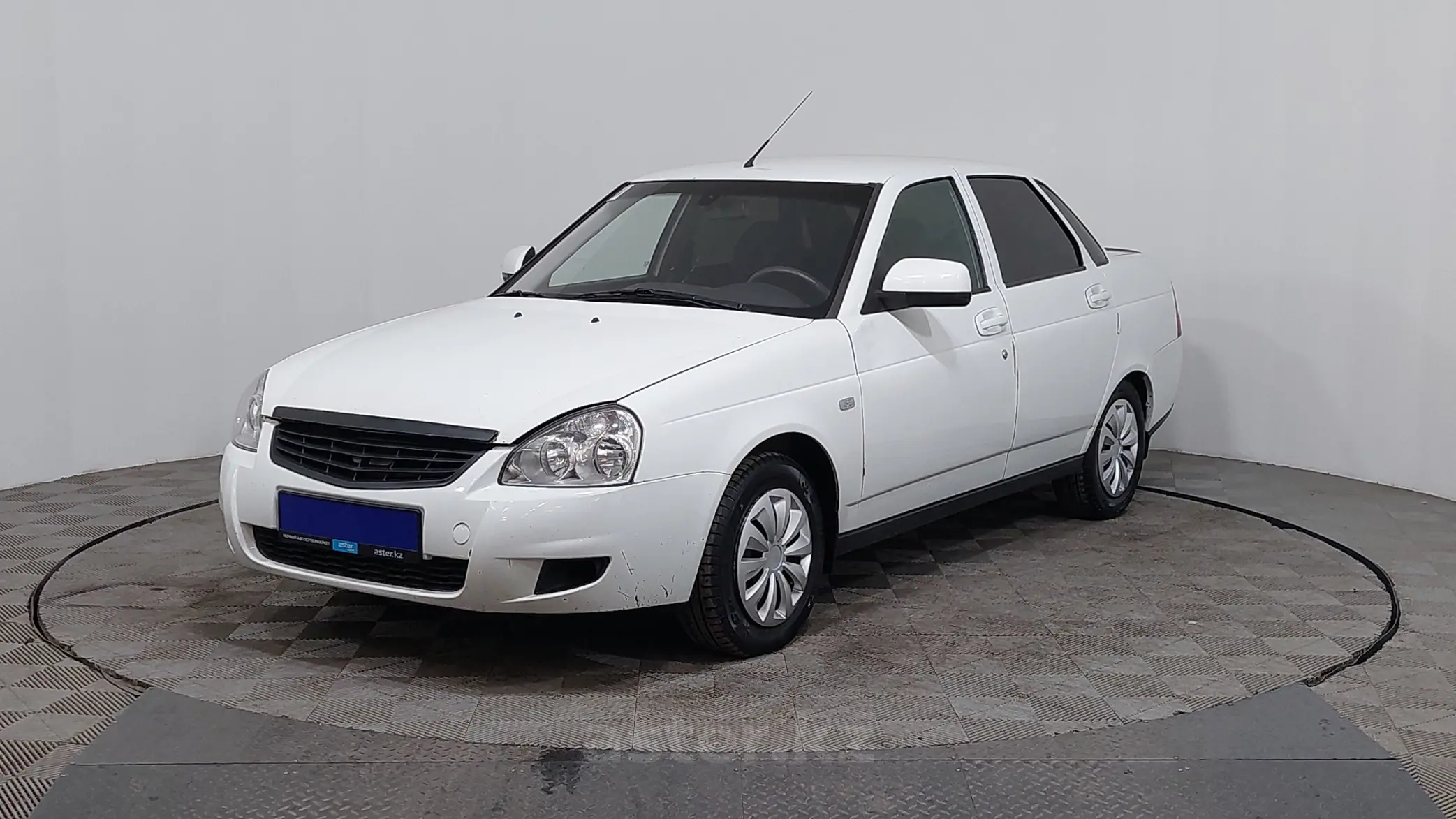 LADA (ВАЗ) Priora 2013