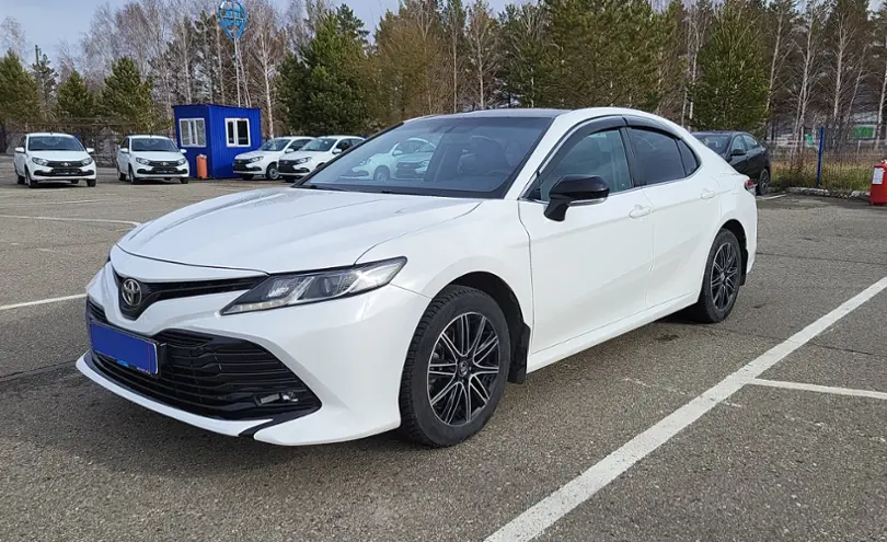 Toyota Camry 2018 года за 11 750 000 тг. в Усть-Каменогорск