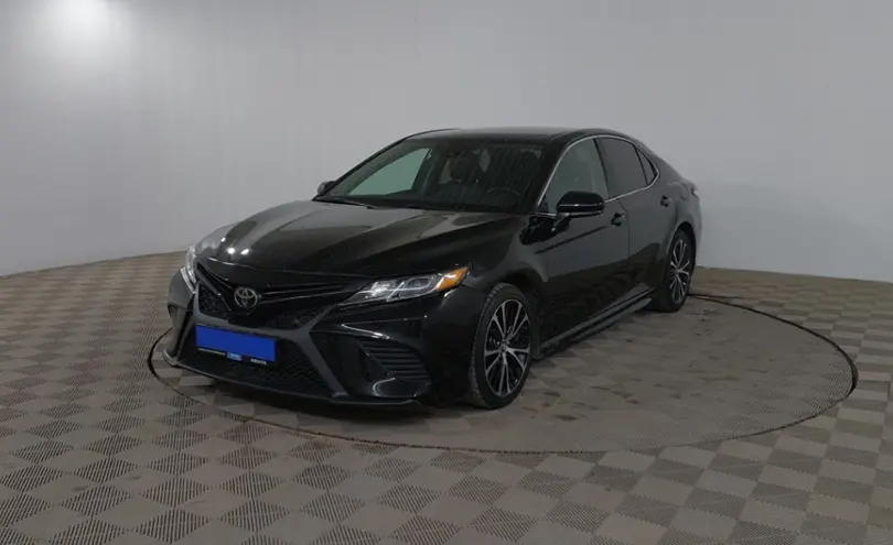 Toyota Camry 2019 года за 11 590 000 тг. в Шымкент