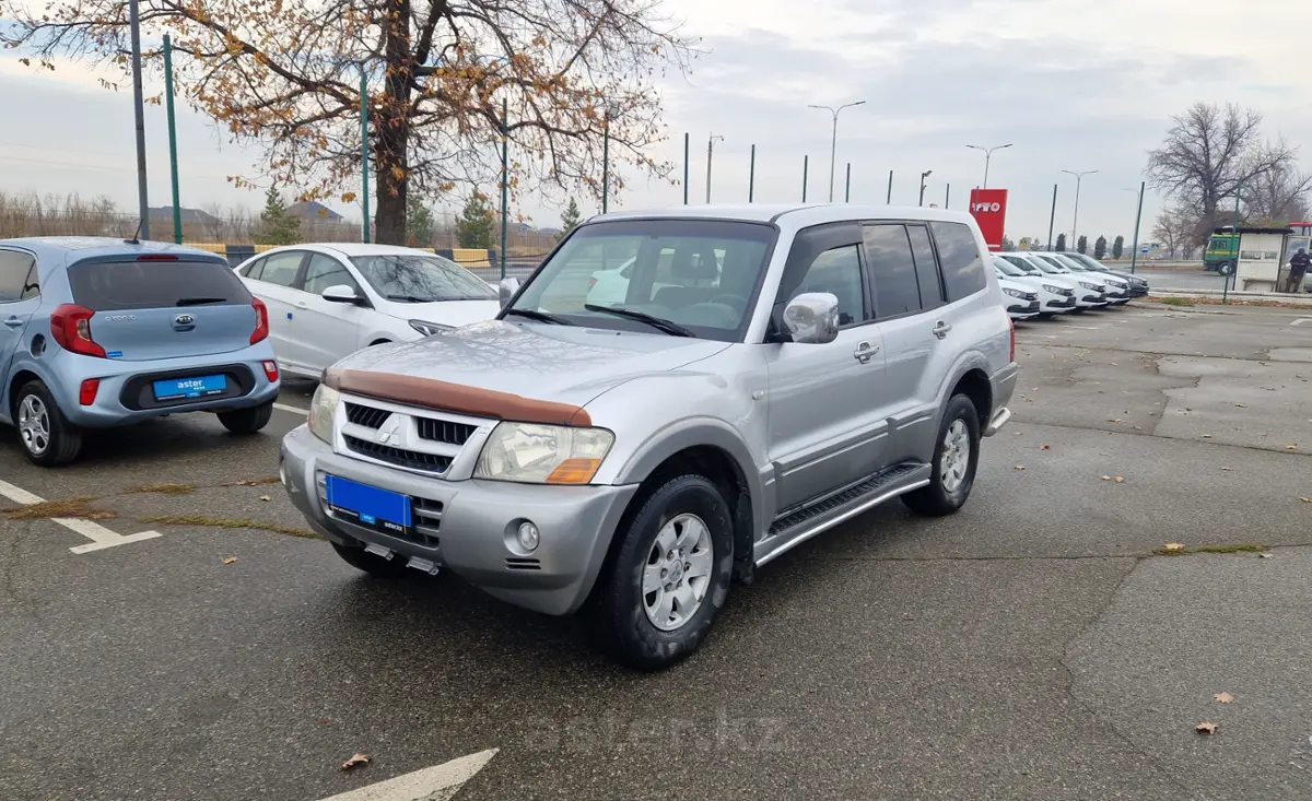 2003 Mitsubishi Pajero