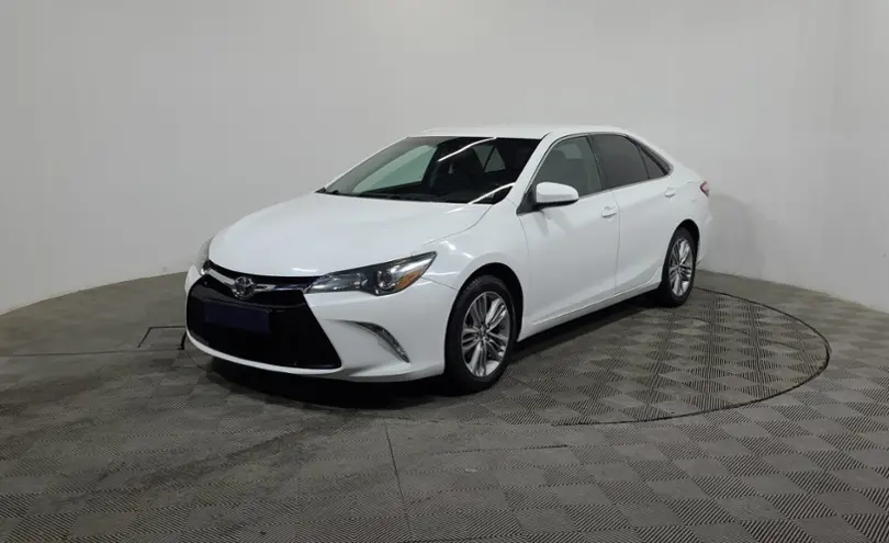 Toyota Camry 2015 года за 10 250 000 тг. в Алматы