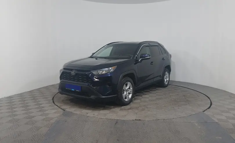 Toyota RAV4 2020 года за 12 750 000 тг. в Астана