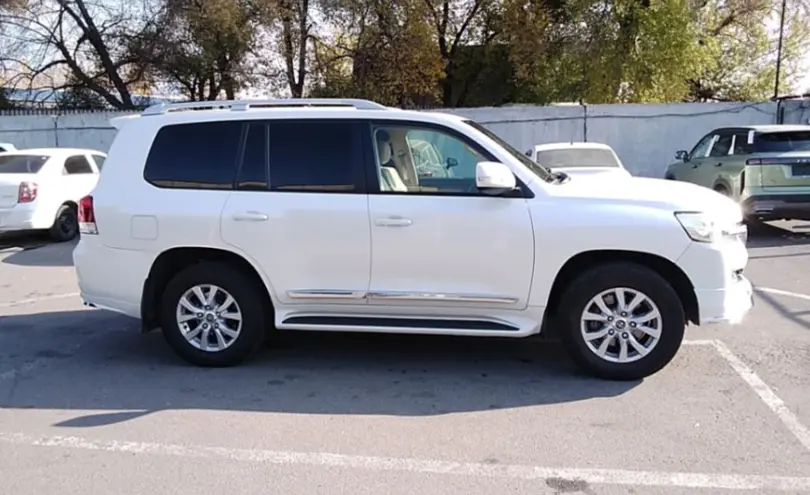 Toyota Land Cruiser 2016 года за 29 500 000 тг. в Алматы фото 4