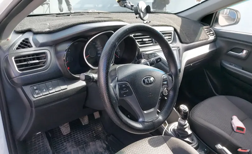 Kia Rio 2015 года за 4 500 000 тг. в Шымкент фото 5