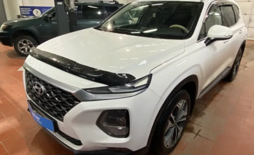 Hyundai Santa Fe 2020 года за 15 700 000 тг. в Астана