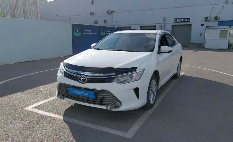 Toyota Camry 2015 года за 12 800 000 тг. в Шымкент