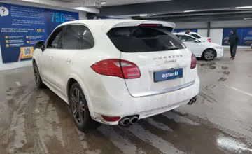 Porsche Cayenne 2011 года за 16 000 000 тг. в Астана фото 4