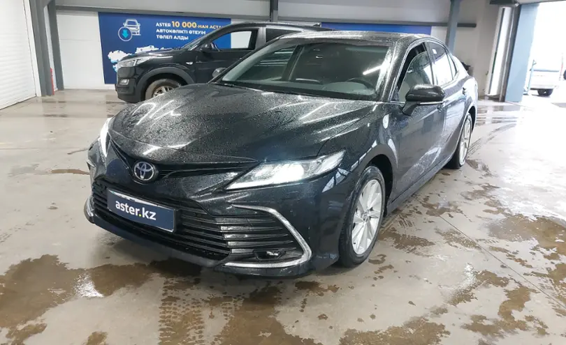 Toyota Camry 2023 года за 16 500 000 тг. в Астана