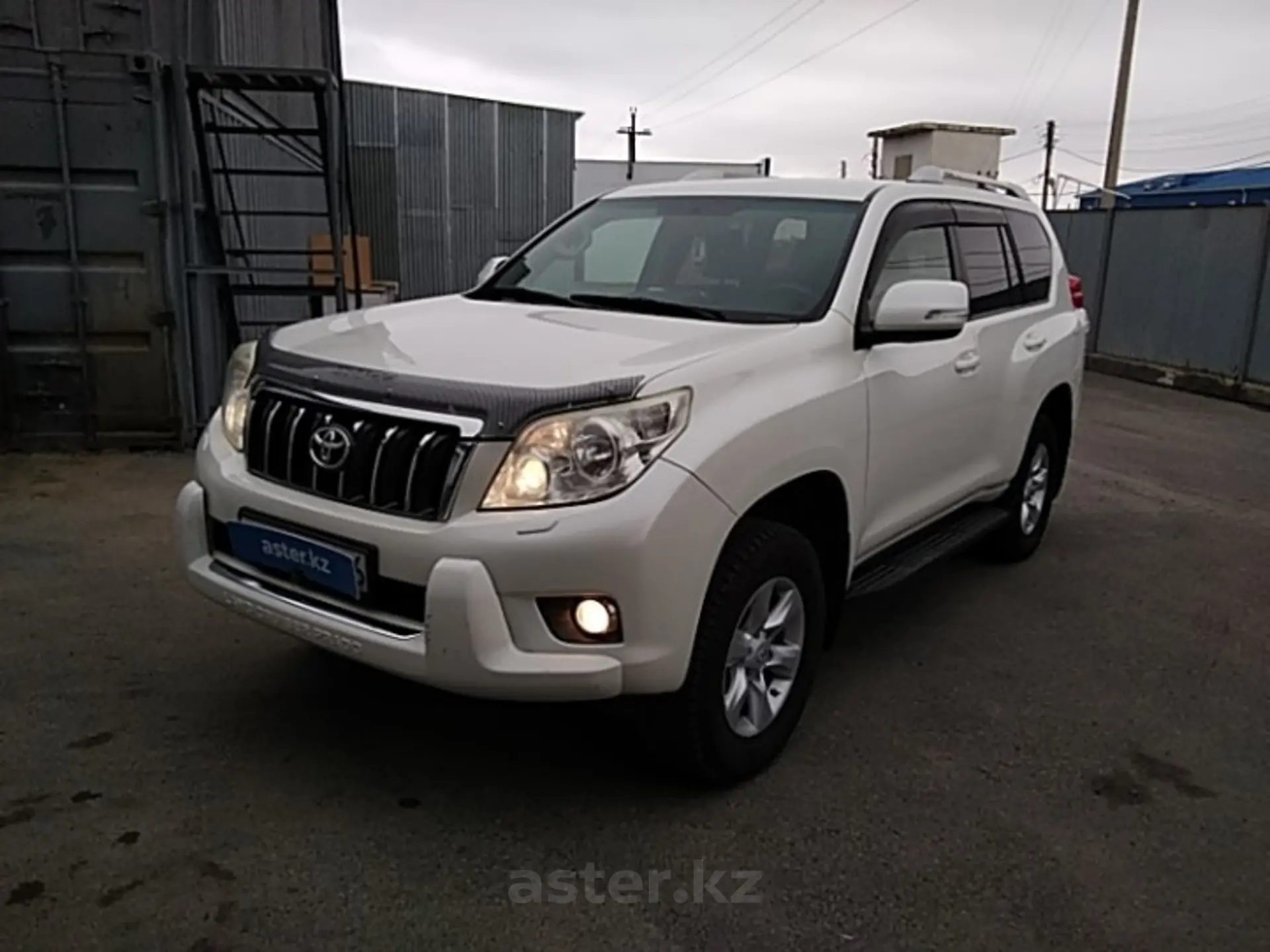 Toyota Land Cruiser Prado 2011