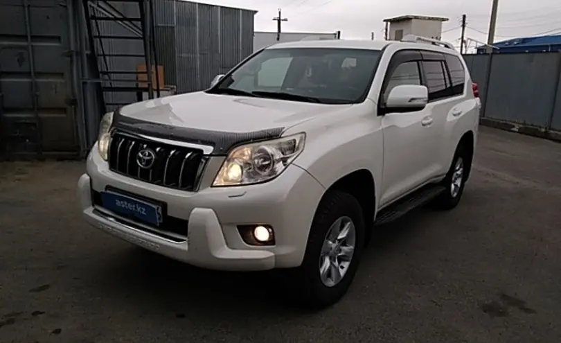 Toyota Land Cruiser Prado 2011 года за 13 500 000 тг. в Атырау