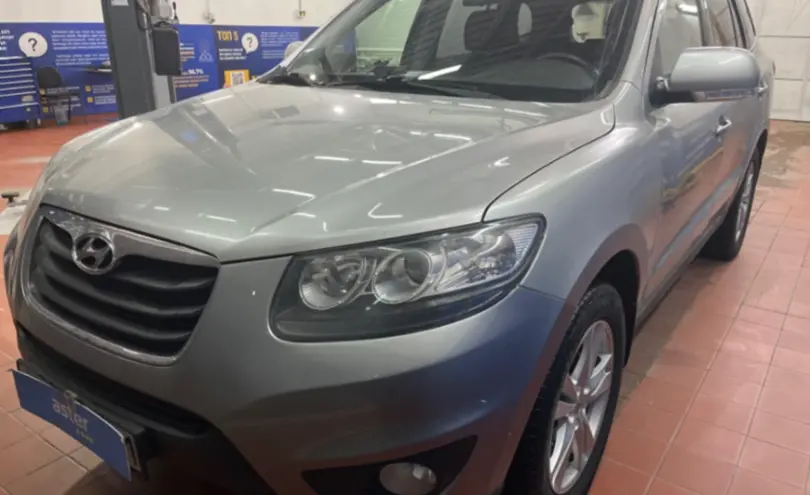 Hyundai Santa Fe 2010 года за 7 500 000 тг. в Астана