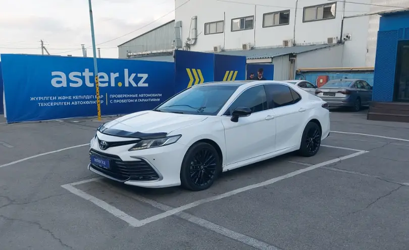 Toyota Camry 2022 года за 12 000 000 тг. в Алматы