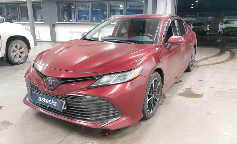 Toyota Camry 2018 года за 11 500 000 тг. в Астана