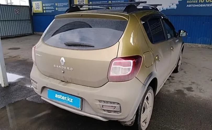 Renault Sandero 2018 года за 5 800 000 тг. в Атырау фото 5