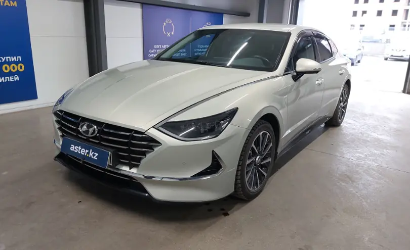 Hyundai Sonata 2022 года за 13 500 000 тг. в Астана