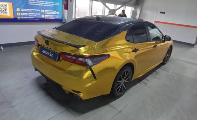 Toyota Camry 2020 года за 13 000 000 тг. в Уральск фото 5